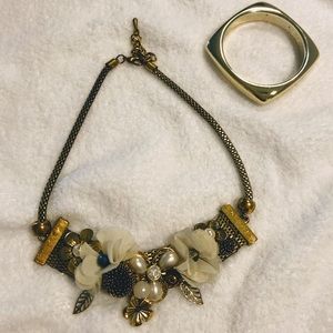 3/$12 ⭐️ Statement Necklace and Bracelet